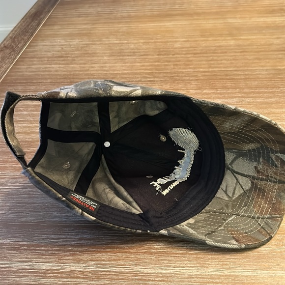 Lakeside Equipment camo baseball cap. Never worn. - Picture 5 of 5